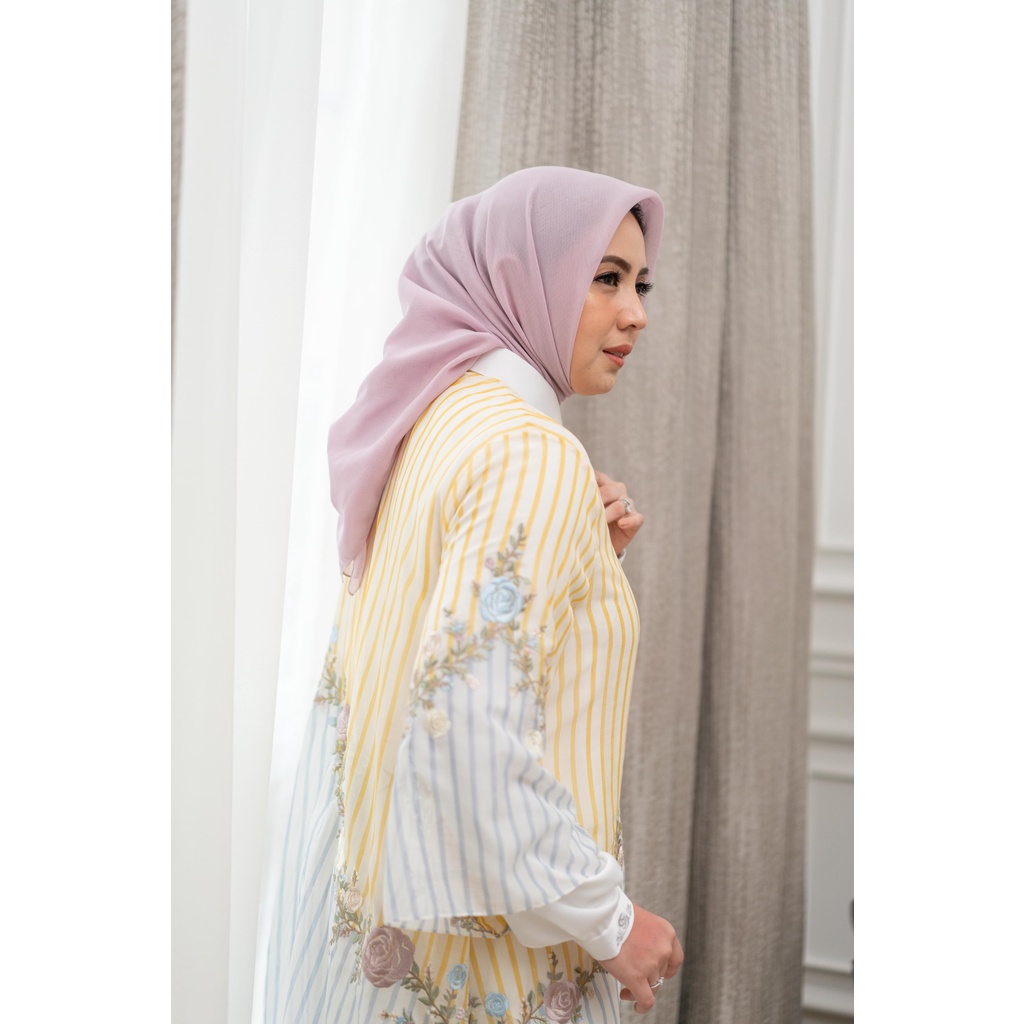 SOFYA TUNIC - AYU DYAH ANDARI