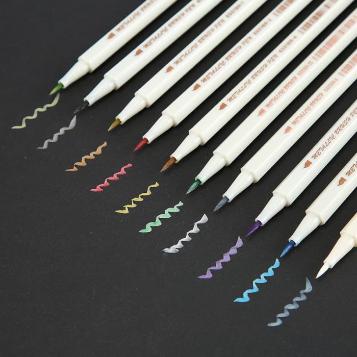 

kaligrafi-perlengkapan- sta metalic pen / spidol warna / brush pen - ungu -perlengkapan-kaligrafi.