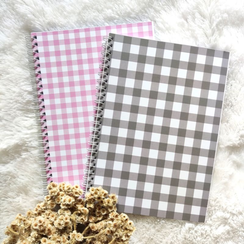 

Premium Notebook Spiral A5 Bibliocraft 100 gsm - Gingham series