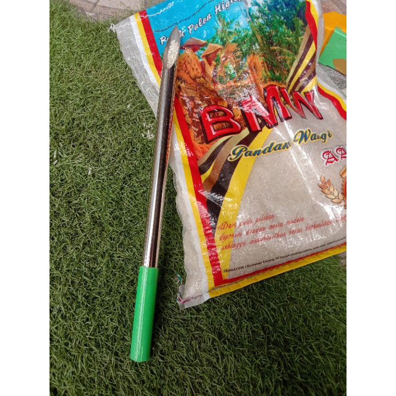 tusukan karung beras