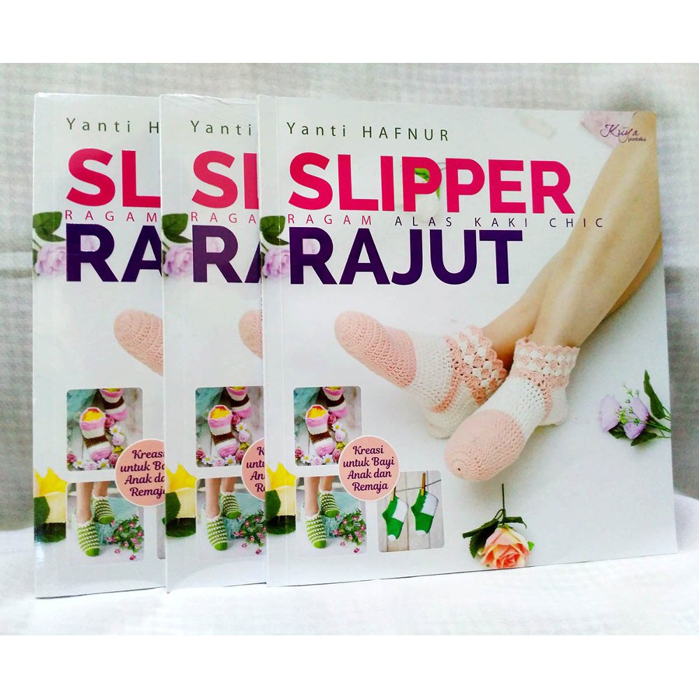 Buku Slipper Rajut