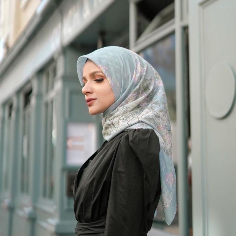 Buttonscarves British Sky (NEW)