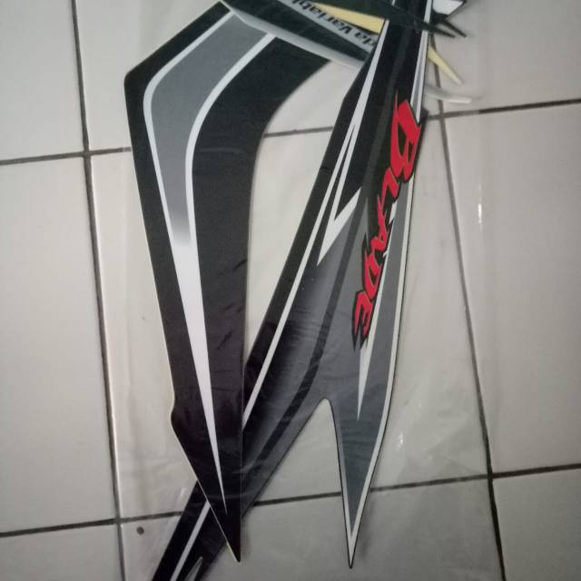 Stiker striping Blade new 2011