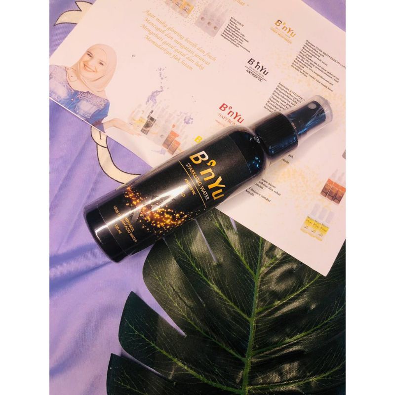B'nyu sparkling water hitam