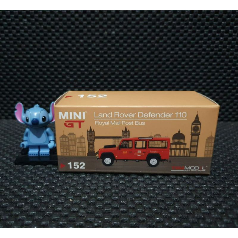 Mini gt minigt Land Rover Defender 110 Royal Mail Post Bus Red