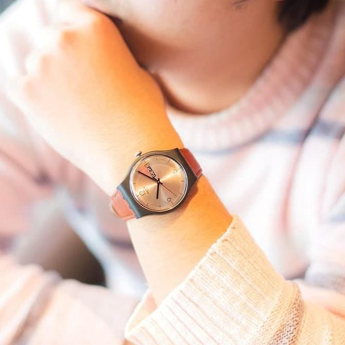 TERBARU SWATCH ANALOG JAM TANGAN KULIT UNISEX SUOB721 LONELY DESERT ORIGINAL TERLARIS
