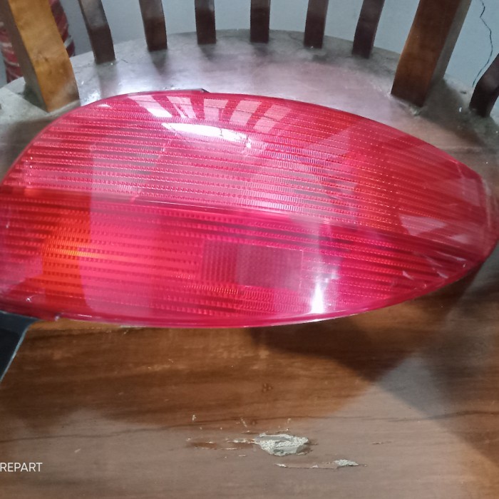 Bekas} stoplamp lampu belakang Peugeot 206 original kanan RH  Murah