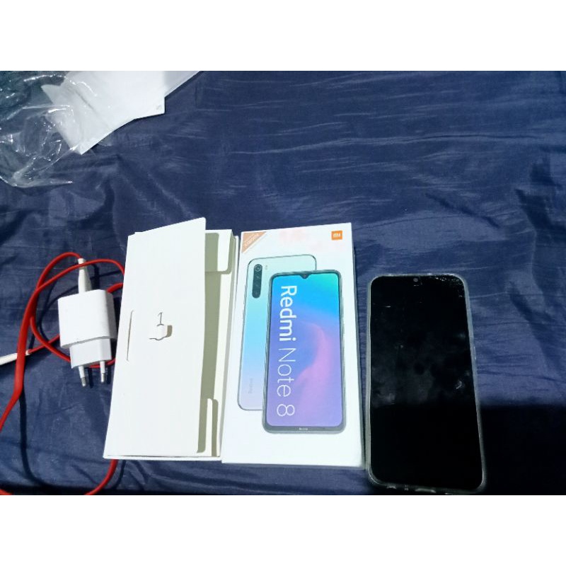 redmi note 8 ram 4+1 / 64 lengkap minus bercak hitam dilayar