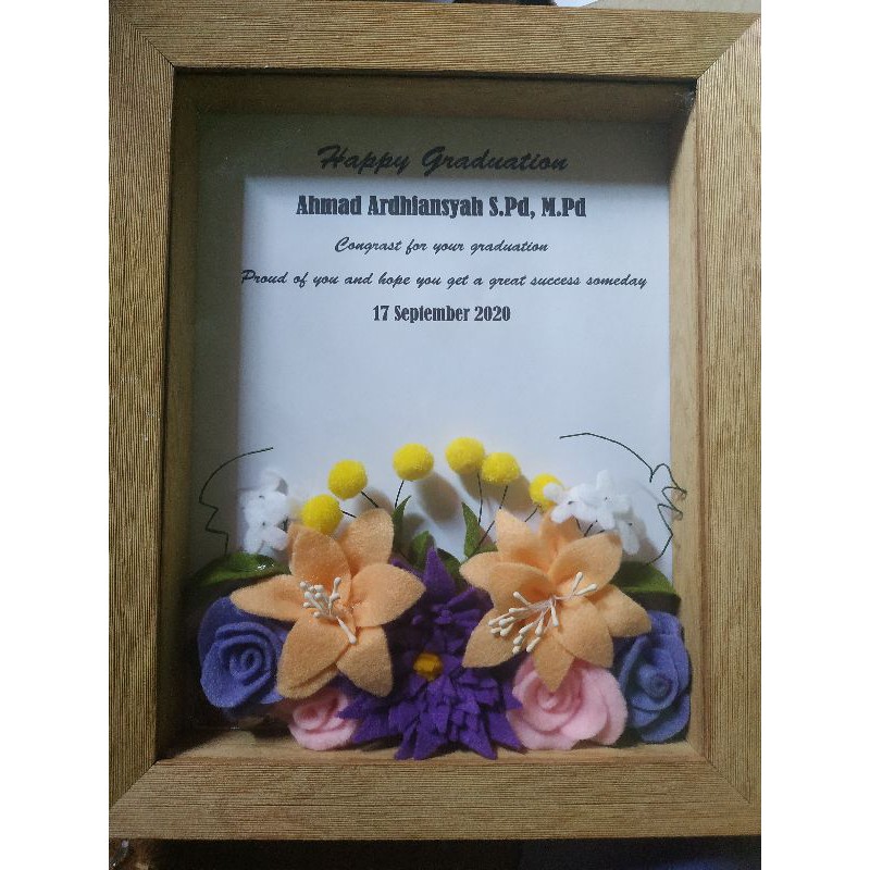 Kado wisuda/sidang