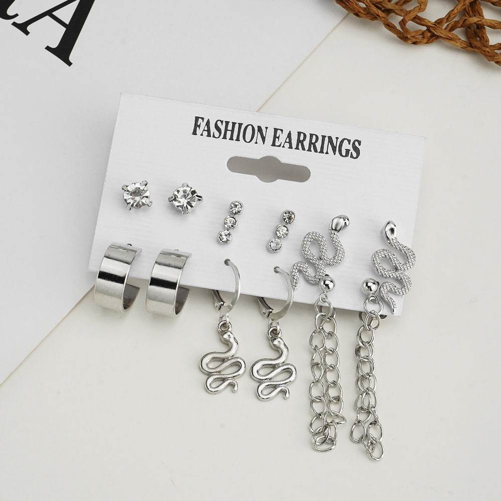 Set Anting Gantung Panjang Tusuk Gaya Punk Warna Silver Bahan Metal Untuk Perhiasan Wanita 2022