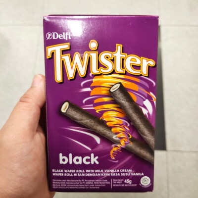 

DELFI TWISTER BLACK WAFER ROLL 45GR CREAM MILK VANILA