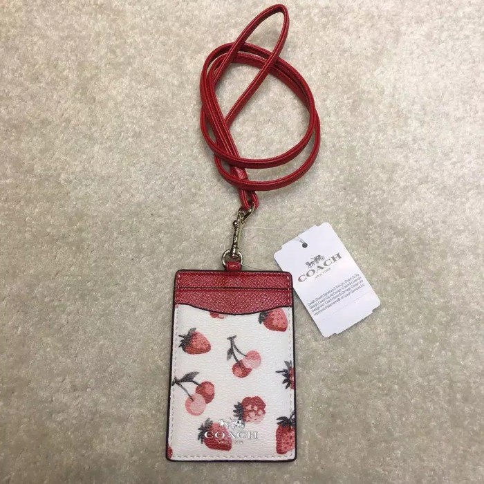 

READY Name Tag Holder Gantungan ID Card Holder Coach New York - Merah TERLARIS