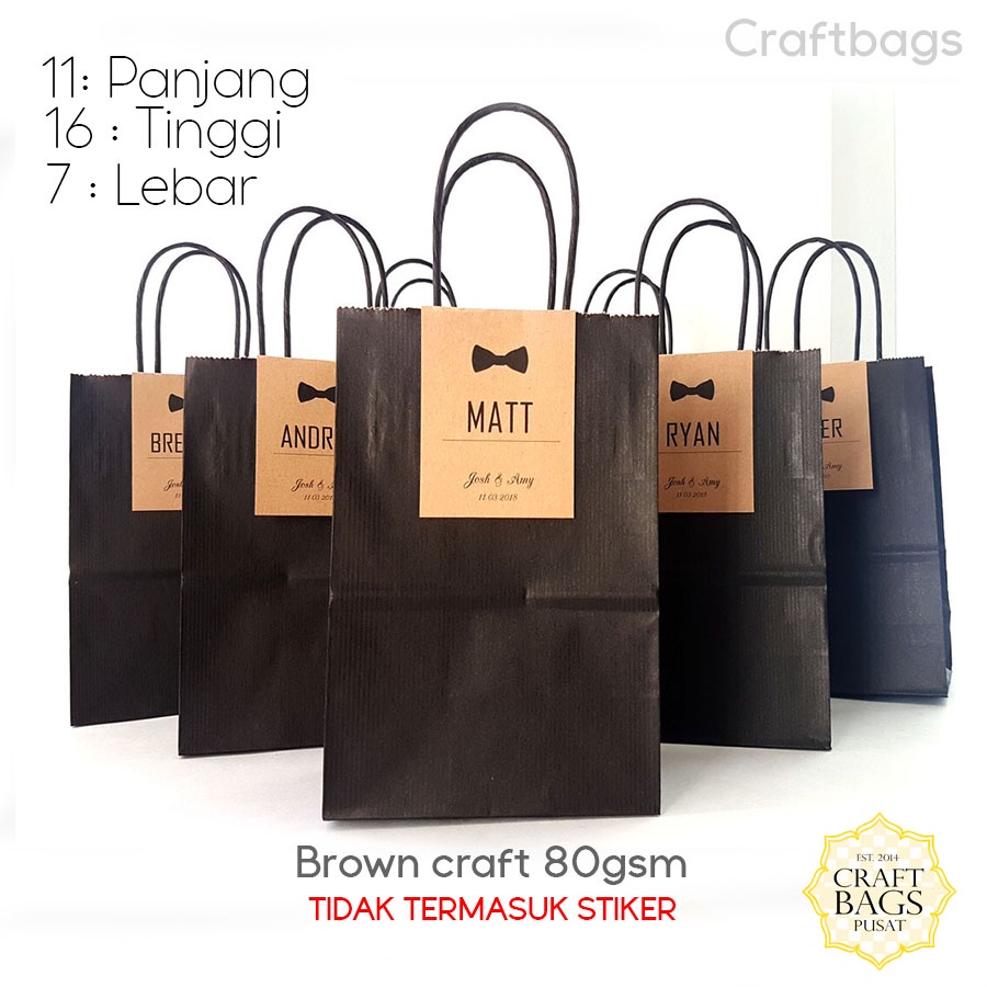

Paper Bag Hitam Mini 16x7x11 CM / Paper bag warna hitam souvenir wedding packing / Papper bag kado mini / Papperbag kertas packing olshop packaging online shop kecil murah