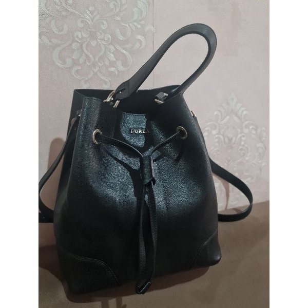 tas furla bucket preloved