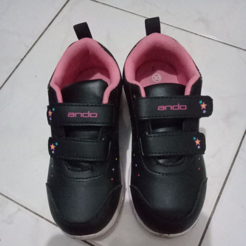 (SOLD) sepatu unicorn hitam merk ando size 30
