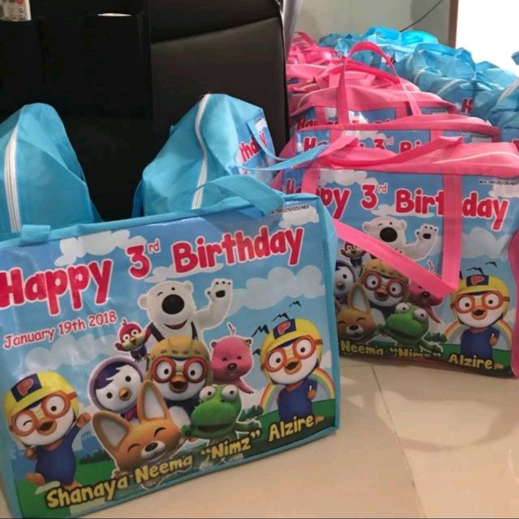 

Tas Ultah Anak / Tas Goodiebag / Double Jinjing / Bisa Custom Desain Murah Bahan Tebal