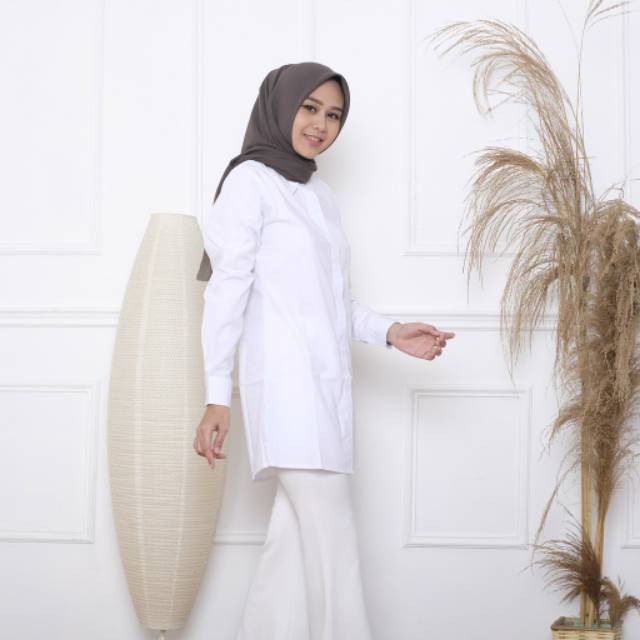 kemeja tunik putih panjang polos wanita kancing nutupi pantat -Jumbo Tunik Muslimah Big size