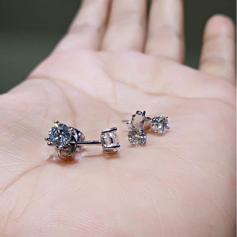 Anting Titanium Wanita Anti Karat Dan Tidak Gatal Saat Digunakan