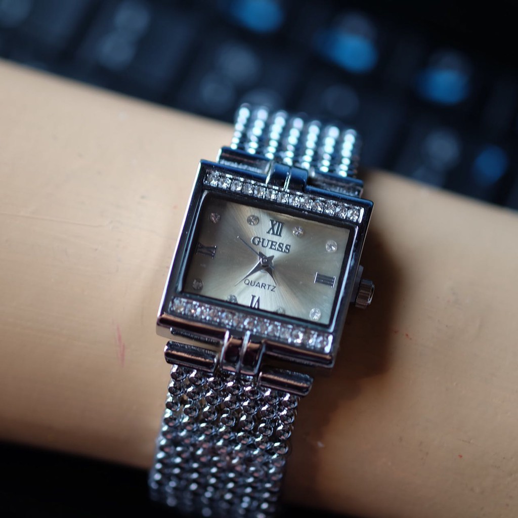 JAM TANGAN WANITA Guess Tali Rantai JAM TANGAN Analog Fashion Branded Terbaru Murah