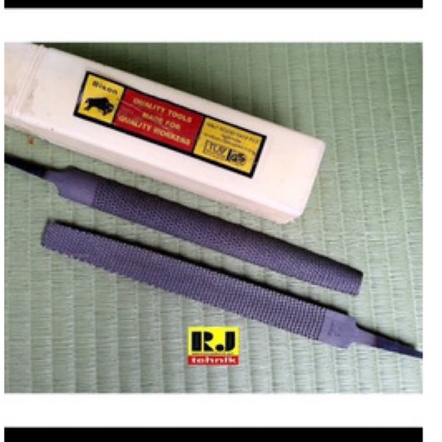 Kikir Kayu Setengah Bulat 10” Bison