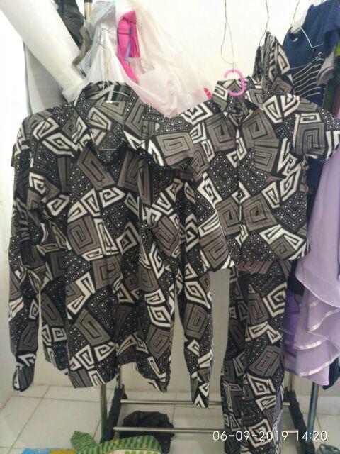 Couple Ayah Anak Batik Abu2