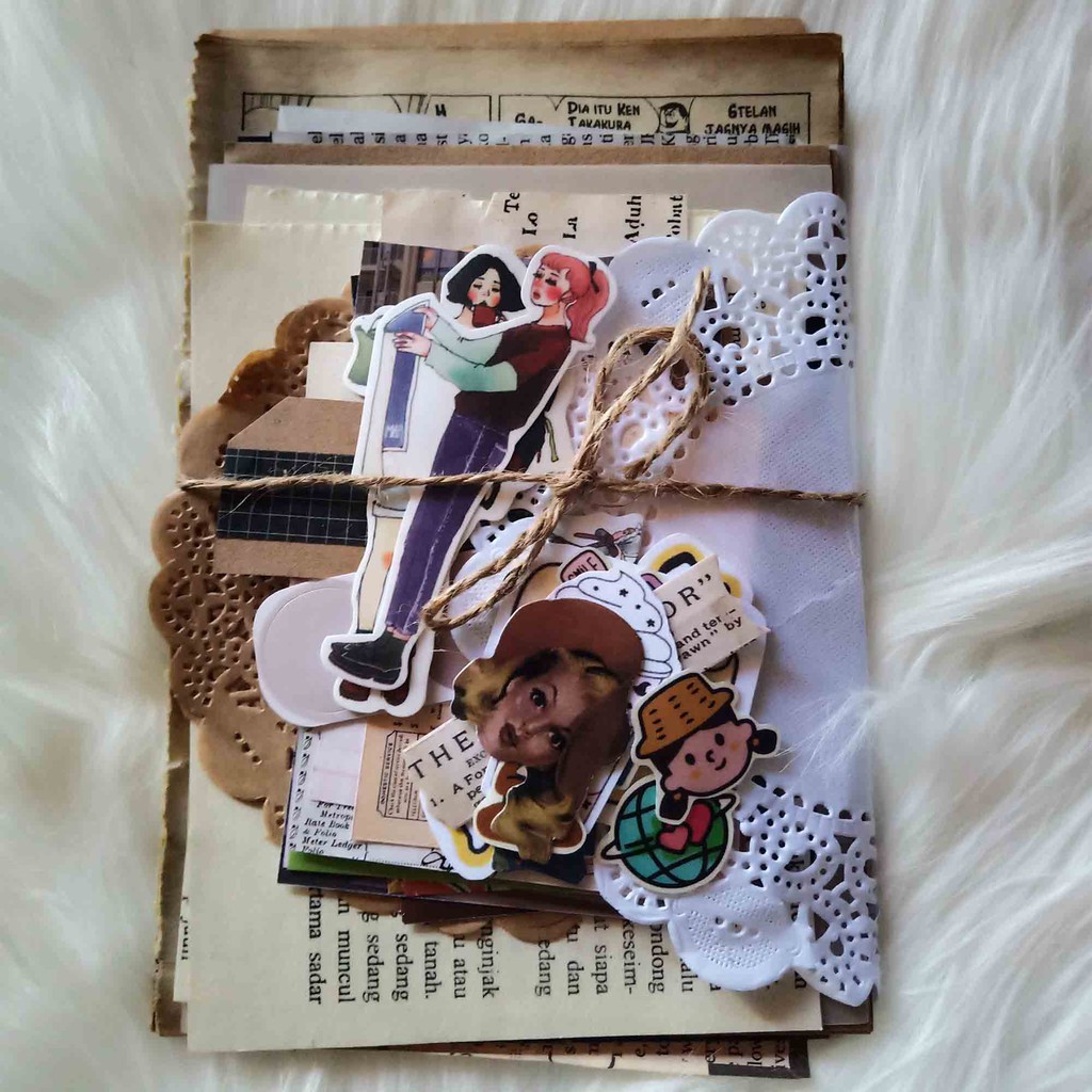 

50 Pcs ++ Journal Kit Vintage Mini / Old paper bundle / Journaling Kit / Jurnal Kit / Bujo