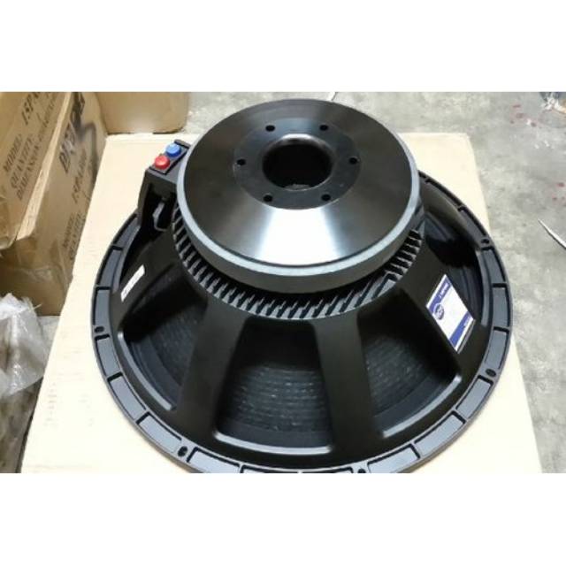 karakter speaker rcf p400