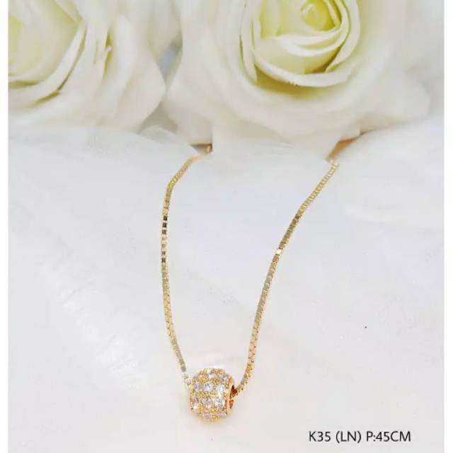 KALUNG TITANIUM LIONTIN BOLA LAPIS EMAS