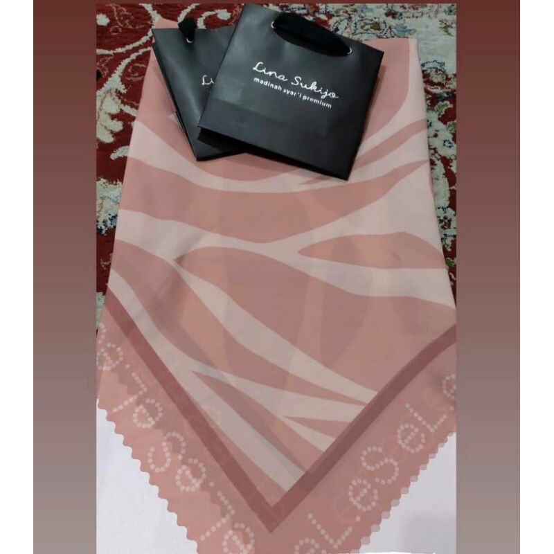 scarf eL eS by Lina Sukijo