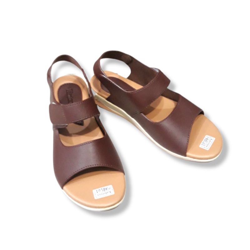 Sepatu sandal Katerina