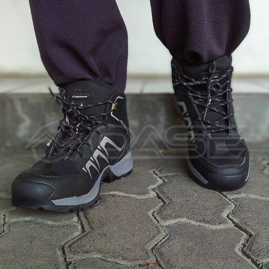 Sepatu Mokzhaware Breathe Black