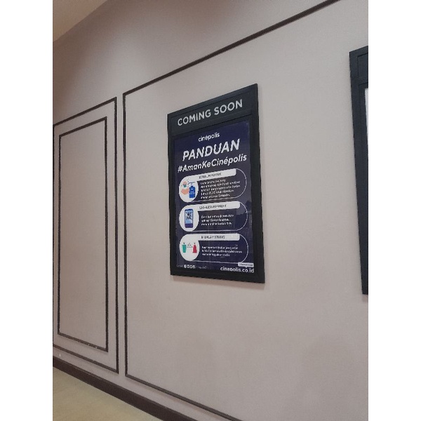 

papan pengumuman bioskop jadwal mall