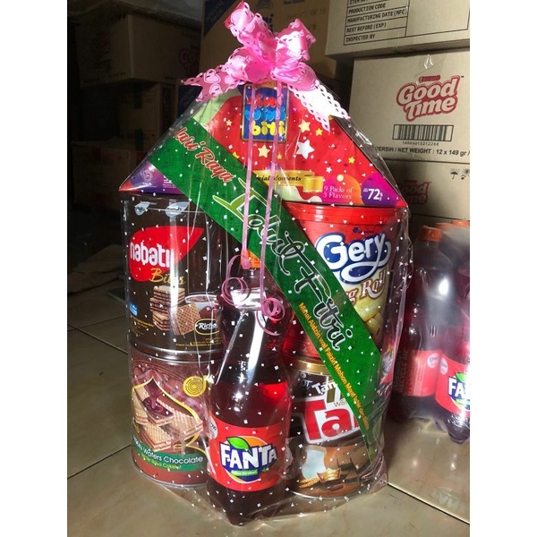 

paket kue kaleng