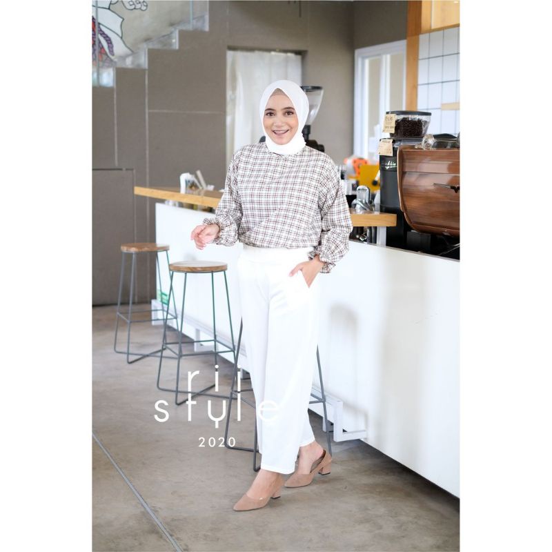 CUCI GUDANG BAJU ALEEYA TOP by Riistyle