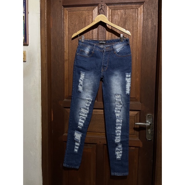 preloved jeans ripped