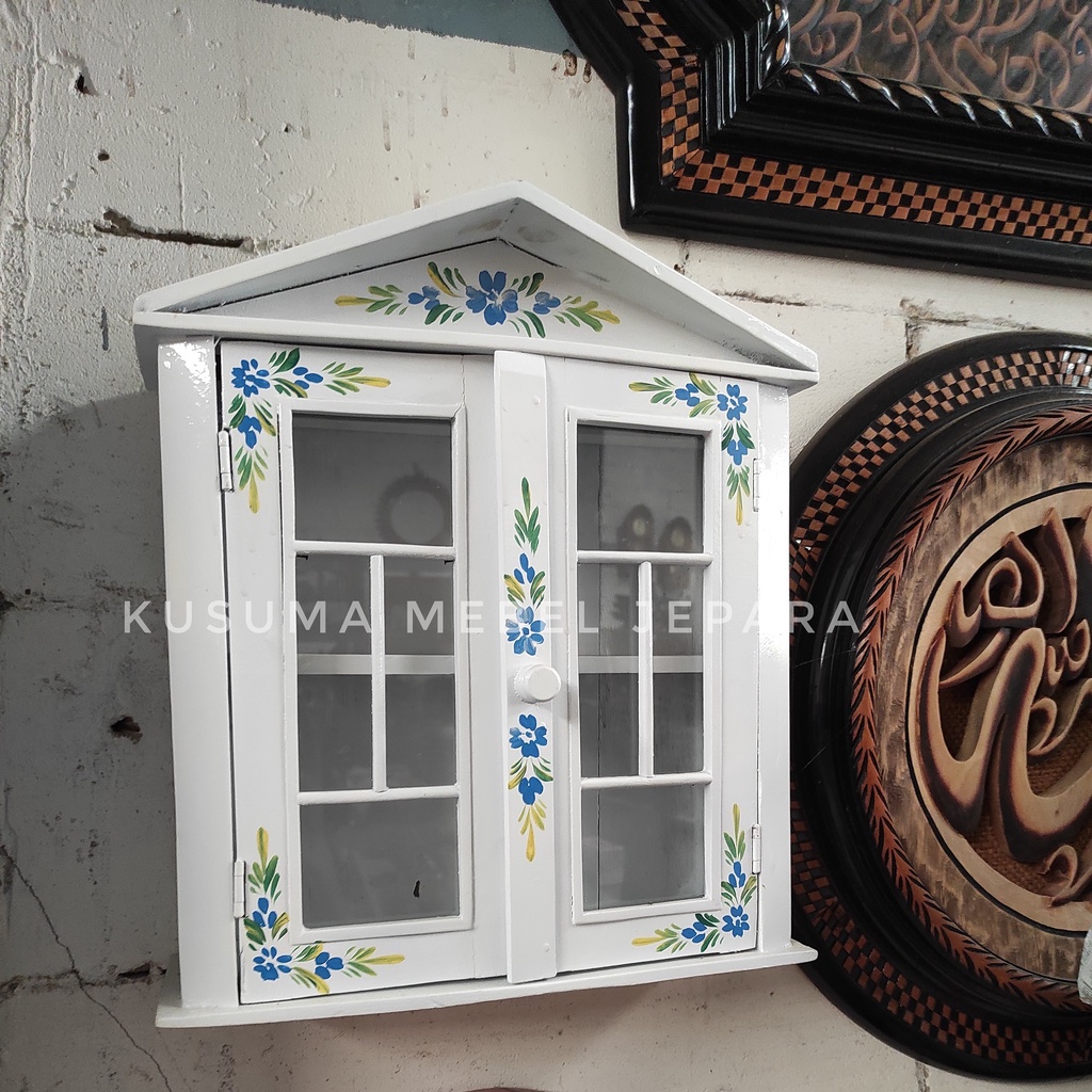 Kotak Tempat Obat P3K Shabby Ukir Kayu Jati - Tinggi 45cm