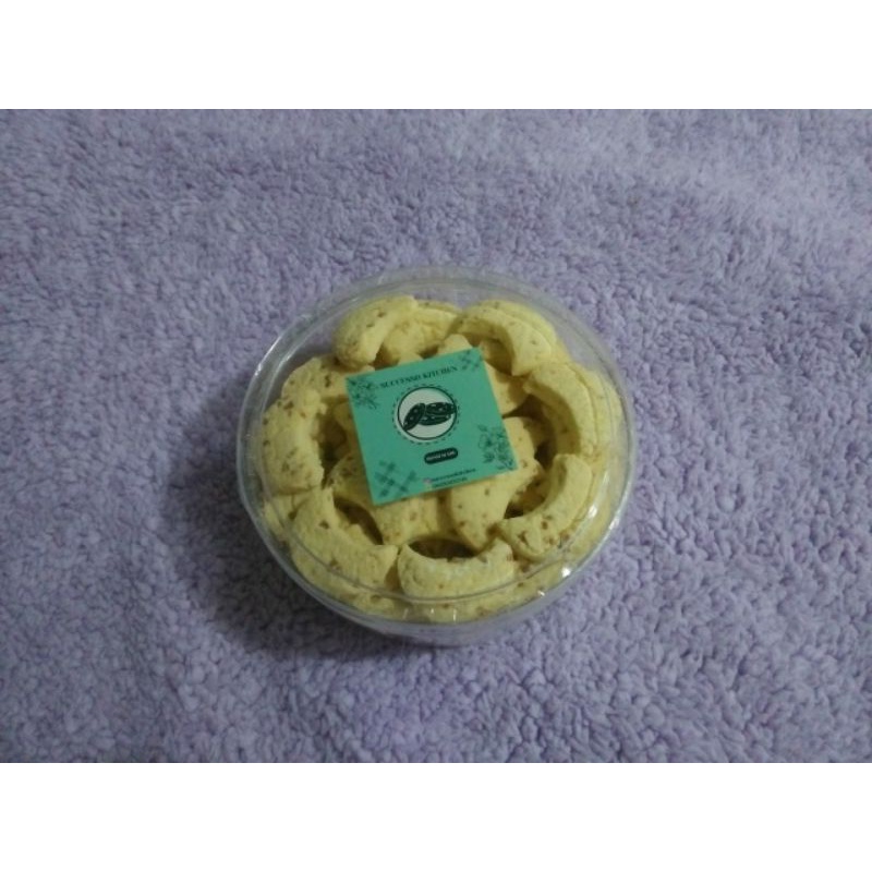 

kue sagu keju