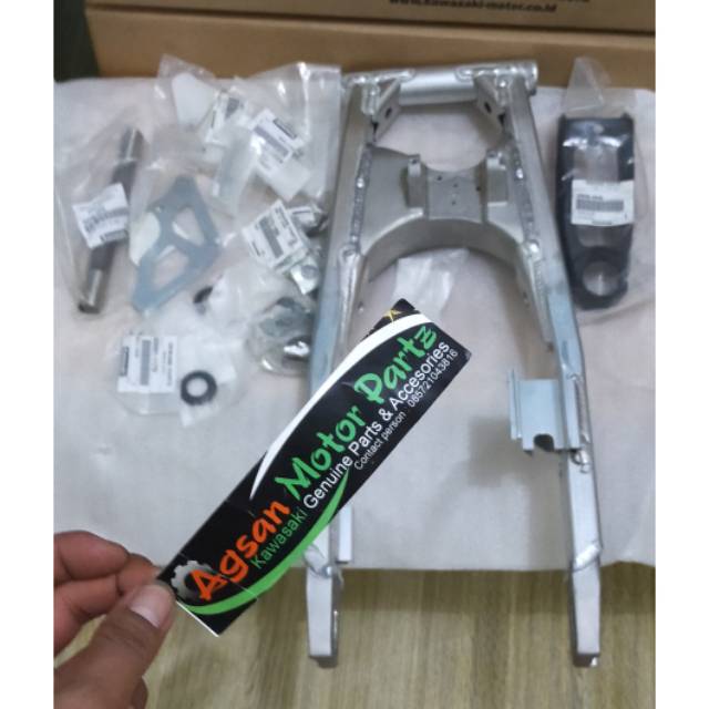 Arm swing arm set KLX 140 G Ring 18 Original Kawasaki