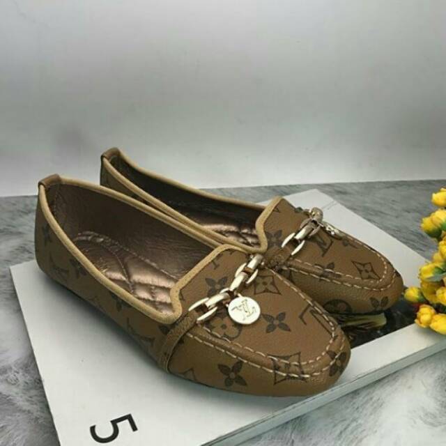 SEPATU FLAT LV MONOGRAM