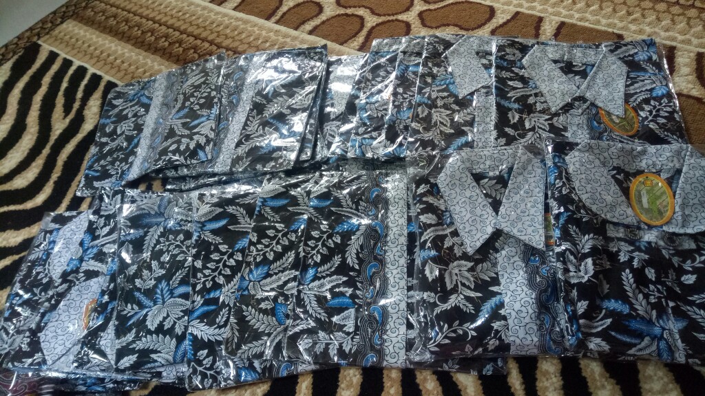 Batik Couple Seragam M L Xl Xxl Atasan Batik Wanita Pria Motif Blarak Biru