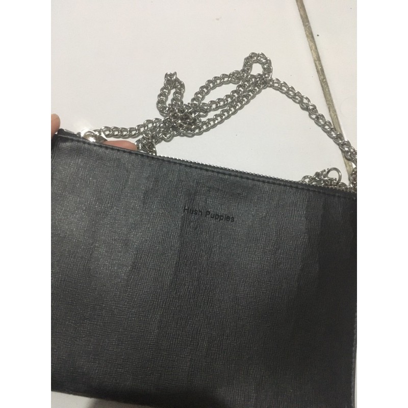 Preloved Hush Puppies Slingbag Clutch Tas