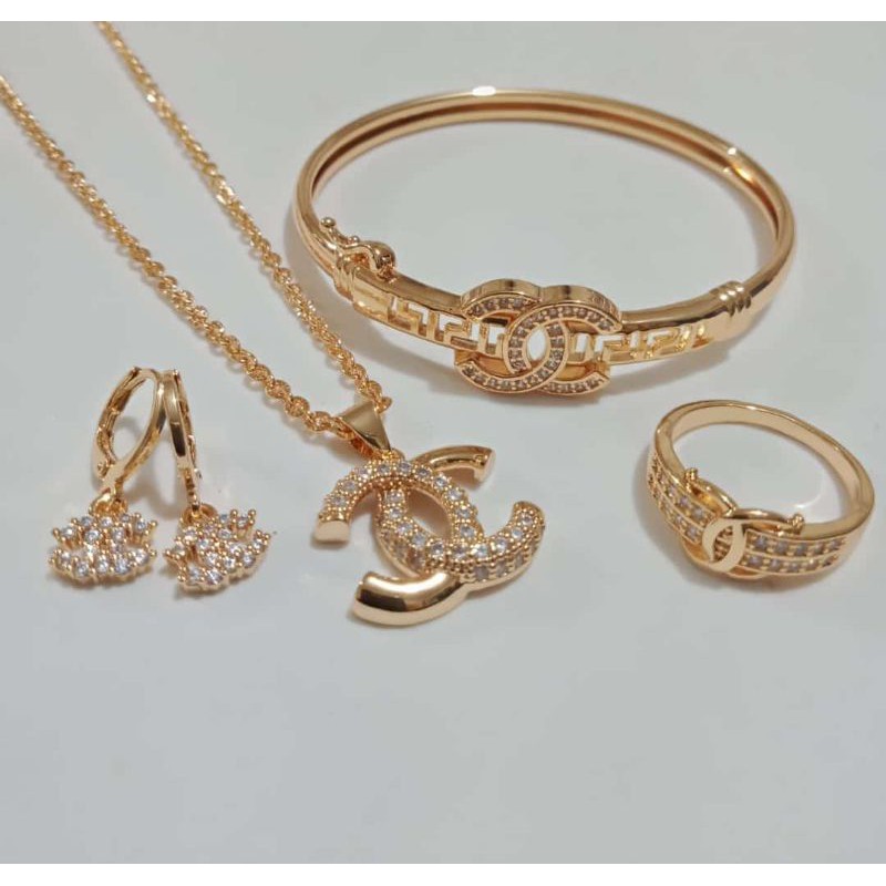 Perhiasan Wanita satu set terbaru lapis emas 24 k