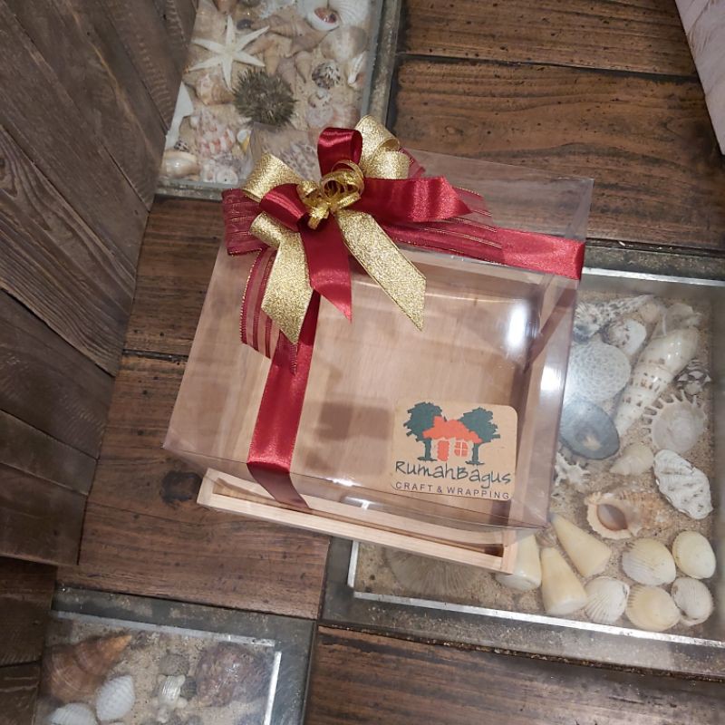 

kotak hantaran 25x25x20cm