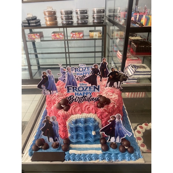 

KUE TART LAPIS SURABAYA HIASAN TOPPER FROZEN MM UKURAN 20 CM