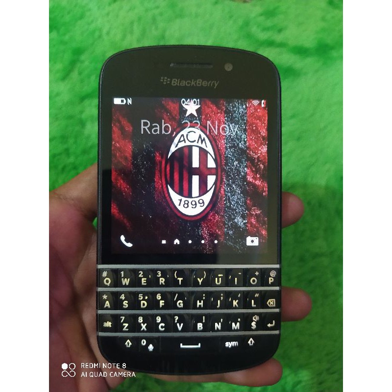 BlackBerry Q10 second