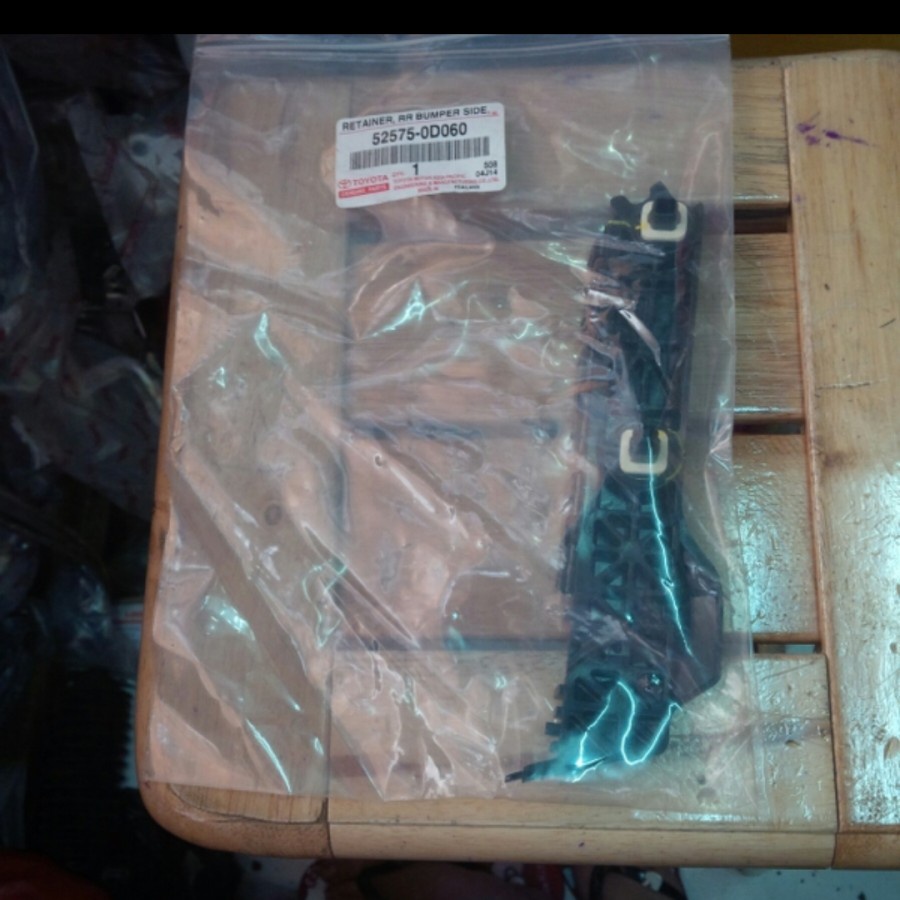 Bracket Breket Bumper bemper belakang Yaris 2006-2012