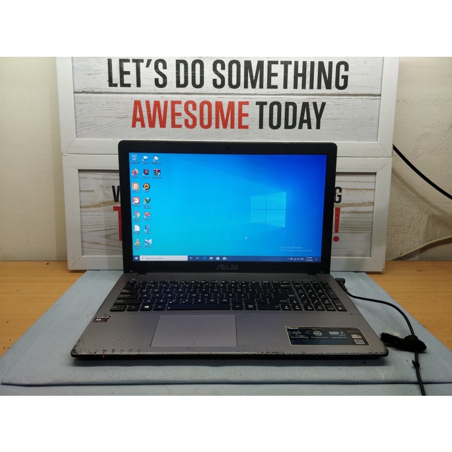 Laptop Asus X550D AMD-A8/RAM4GB/SSD120GB/AMD Radeon HD Graphics