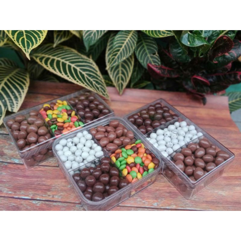 

4 kotak variant coklat