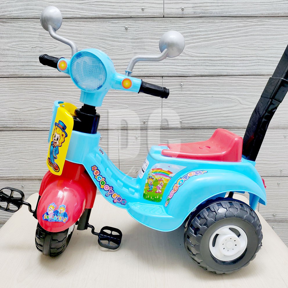 Sepeda Motor VESPA Scooter Lampu Musik Tricycle Anak Sepeda RIDe on Duduk Kayuh Dorong Roda