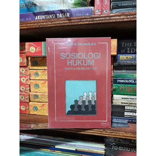 BUKU SOSIOLOGI HUKUM SUATU PENGANTAR-R.OTJE SALMAN